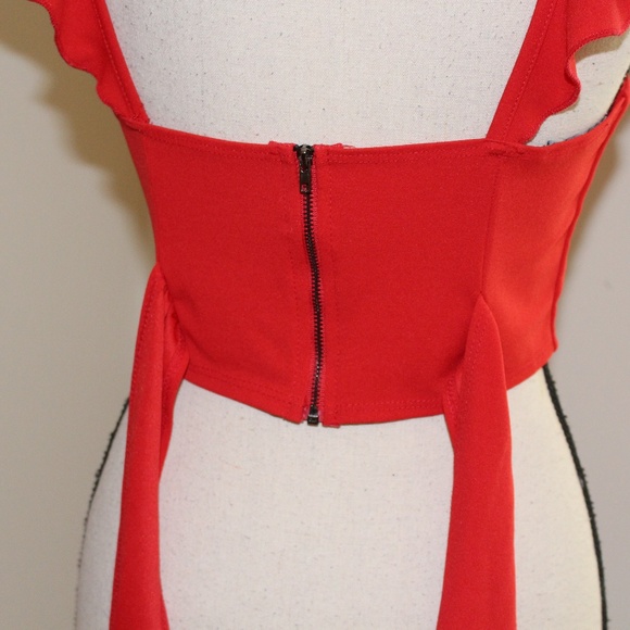 Toska, cropped ruffle sleeve shirt that ties in the back - Picture 3 of 6